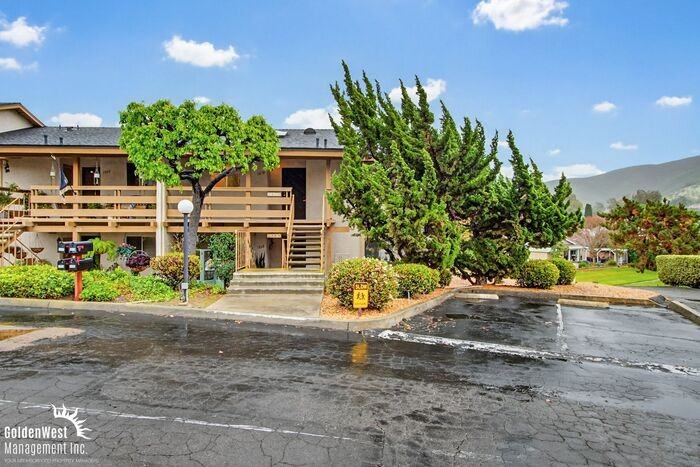 1870 Fairway Circle Dr - Photo 2 of 20