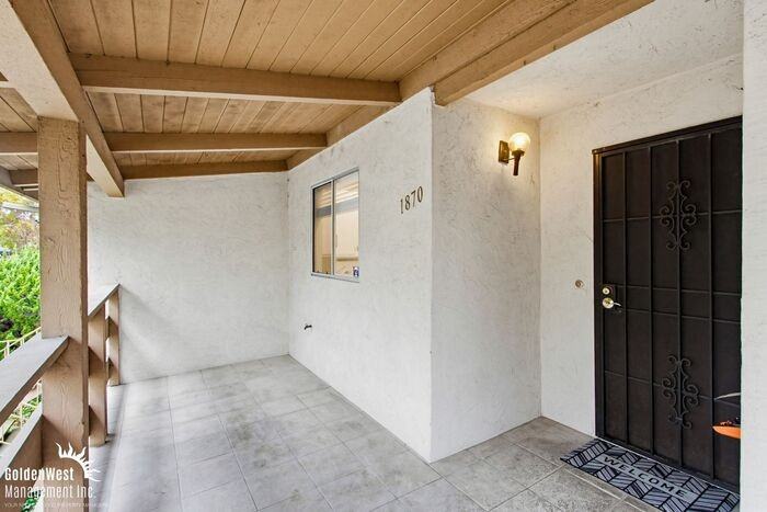 1870 Fairway Circle Dr - Photo 3 of 20