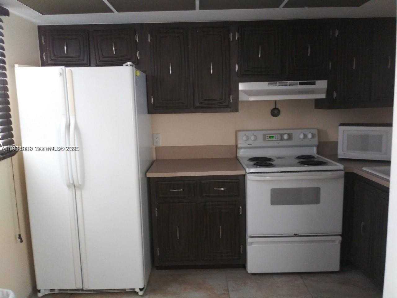 116 Royal Park Dr #2D - Photo 6 of 14