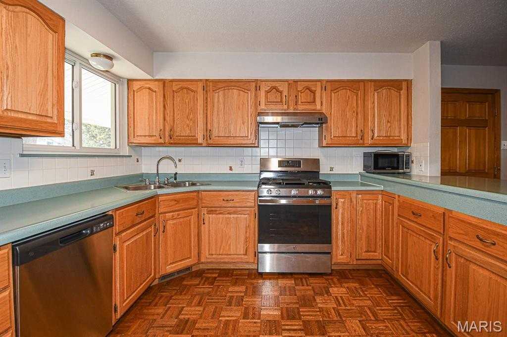 925 Moreland Ave - Photo 5 of 37