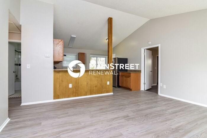 7845 Avenal Loop - Photo 4 of 16