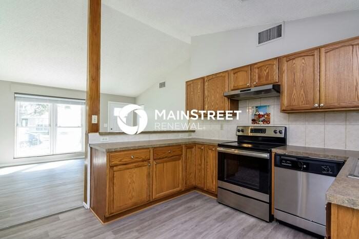 7845 Avenal Loop - Photo 7 of 16