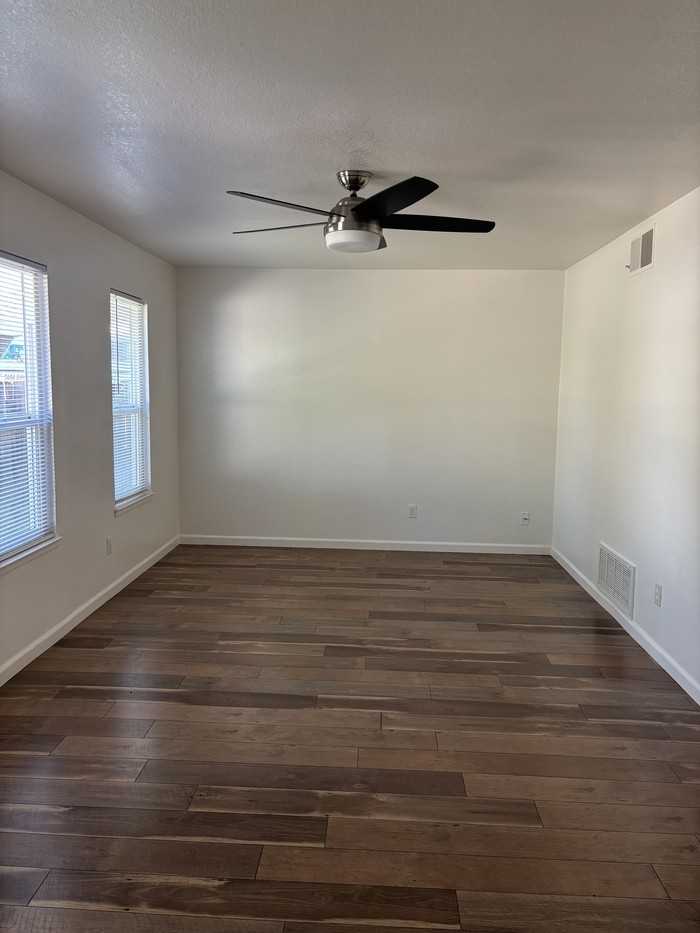 2400 E Orangeburg Ave - Photo 4 of 41