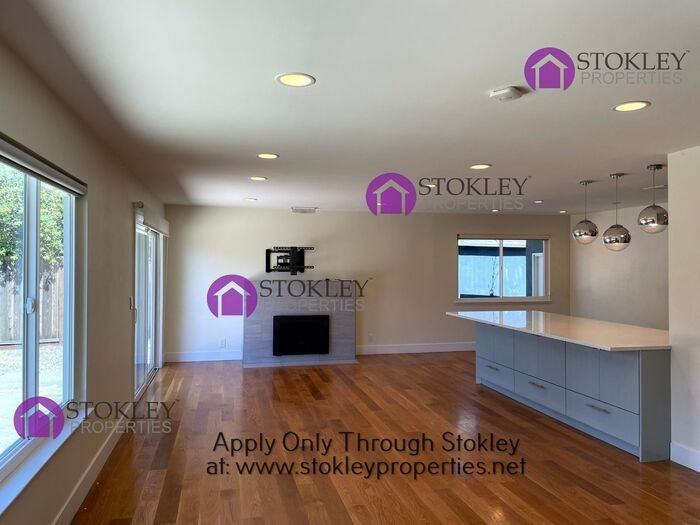 521 Wilbur Dr - Photo 4 of 17