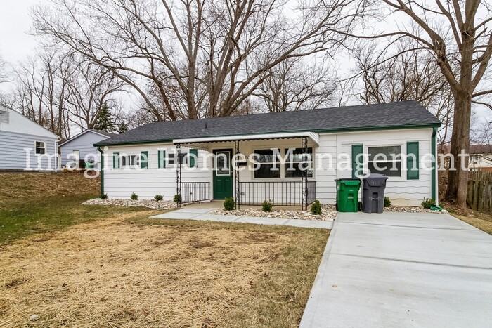 920 Sunrise Dr - Photo 3 of 19