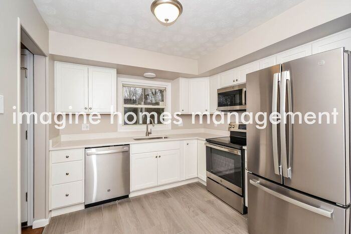 3914 Kerr Ave - Photo 6 of 15