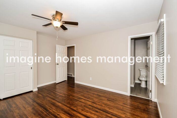 3914 Kerr Ave - Photo 7 of 15