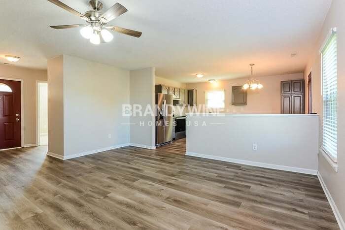 118 Broadmoor Bnd - Photo 3 of 17