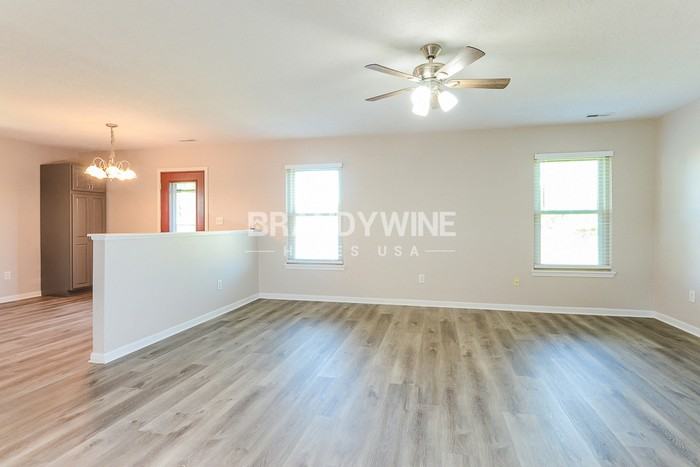 118 Broadmoor Bnd - Photo 4 of 17