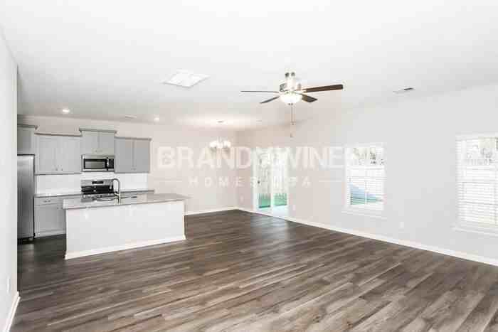 415 Stonyhurst Dr - Photo 3 of 37