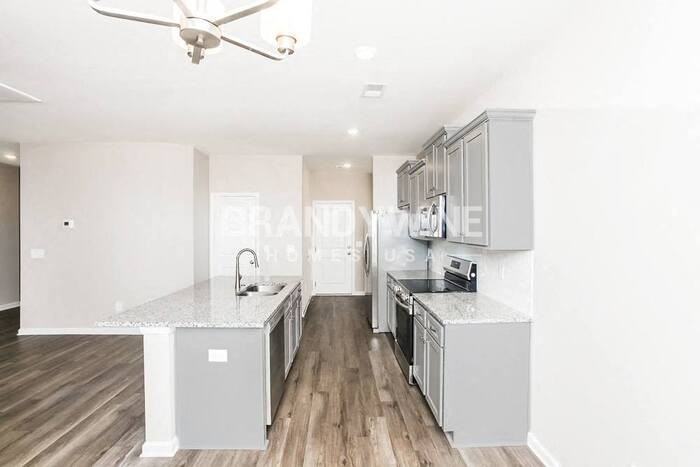 415 Stonyhurst Dr - Photo 6 of 37