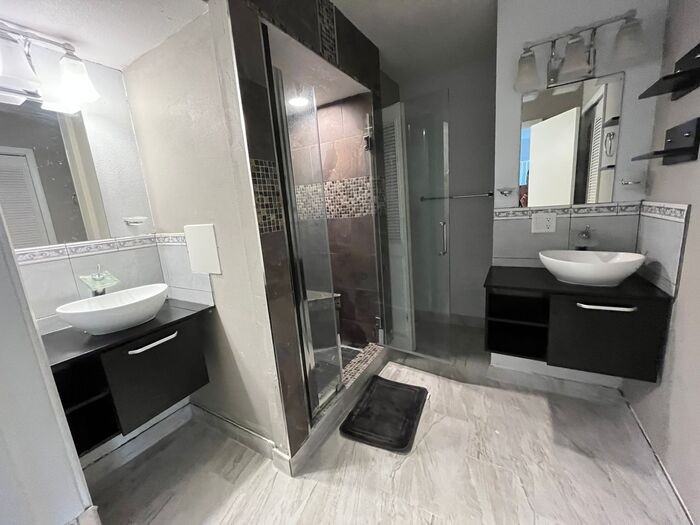 2649 Crown Ct - Photo 2 of 28