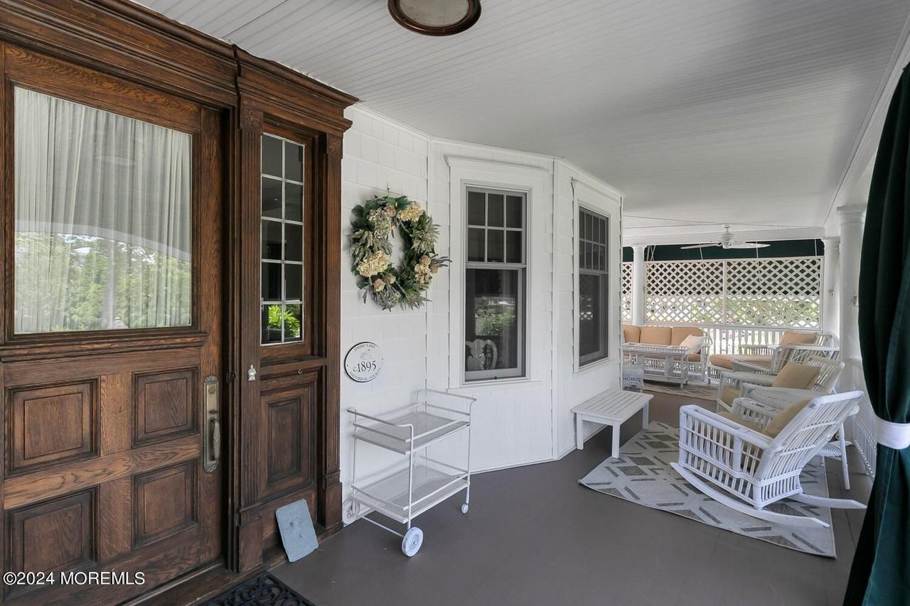 109 Washington Ave - Photo 5 of 50