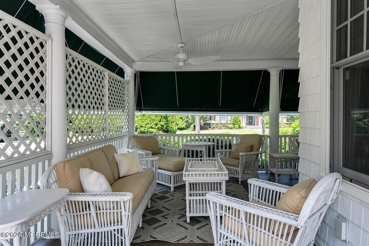 109 Washington Ave - Photo 6 of 50