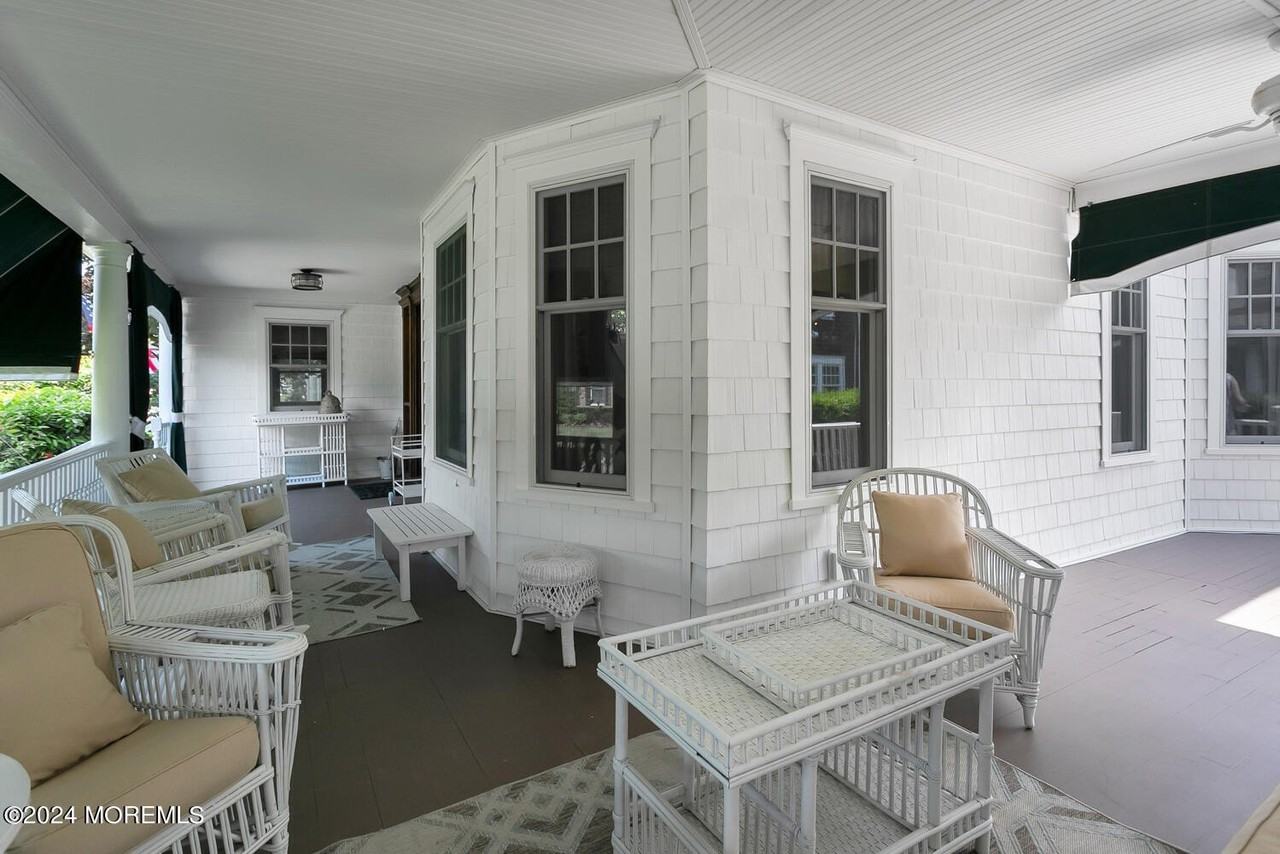 109 Washington Ave - Photo 7 of 50