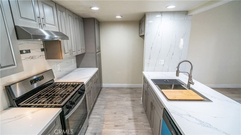 1185 Mountain Gate Rd - Photo 6 of 33