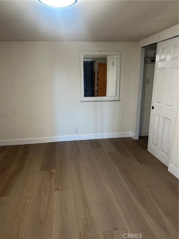 8731 S Gramercy Pl - Photo 5 of 10