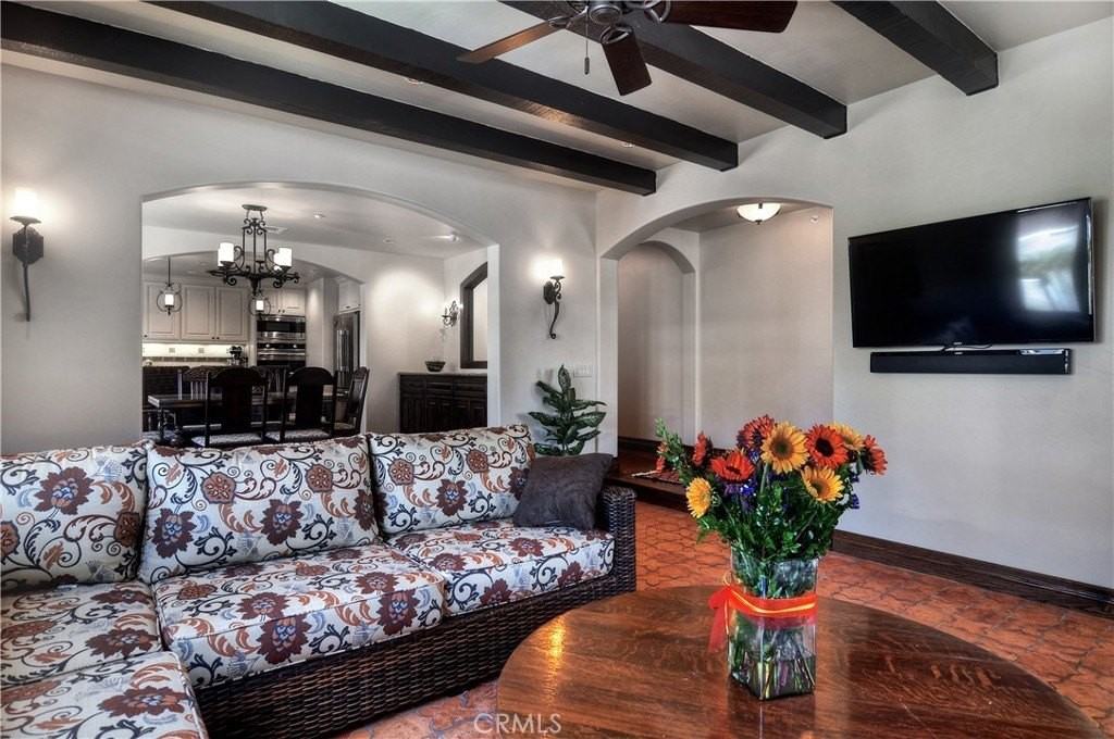 511 Avenida Del Mar #4 - Photo 5 of 39