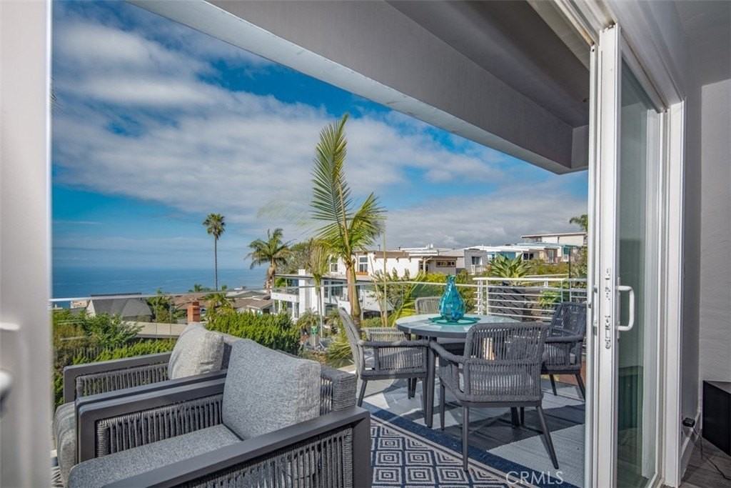 880 La Mirada St - Photo 4 of 50