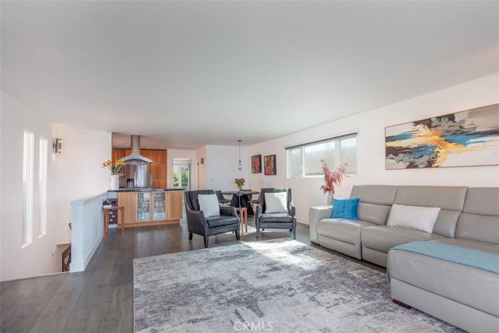 880 La Mirada St - Photo 7 of 50