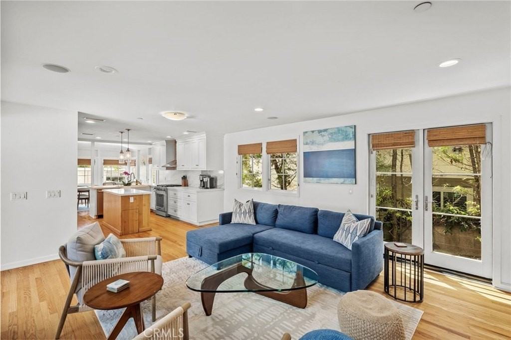 107 High Dr - Photo 3 of 25