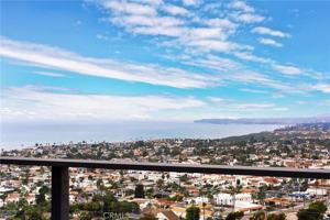 featured image of 303 E Avenida Cordoba