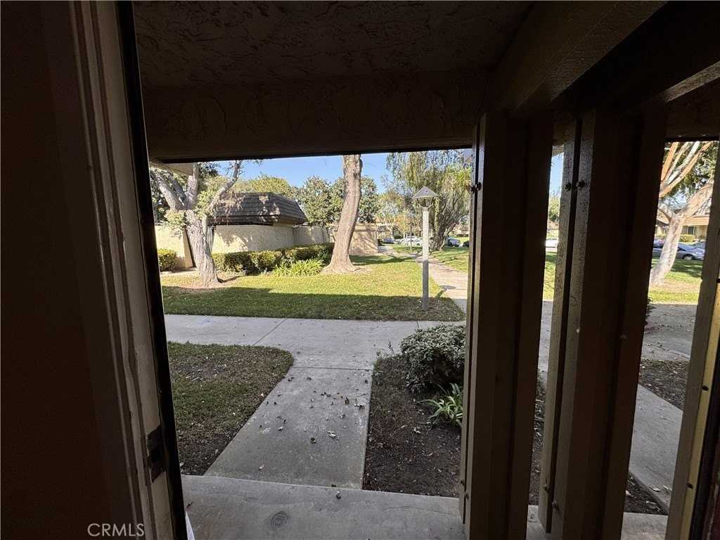 10417 Echo River Ct - Photo 2 of 50