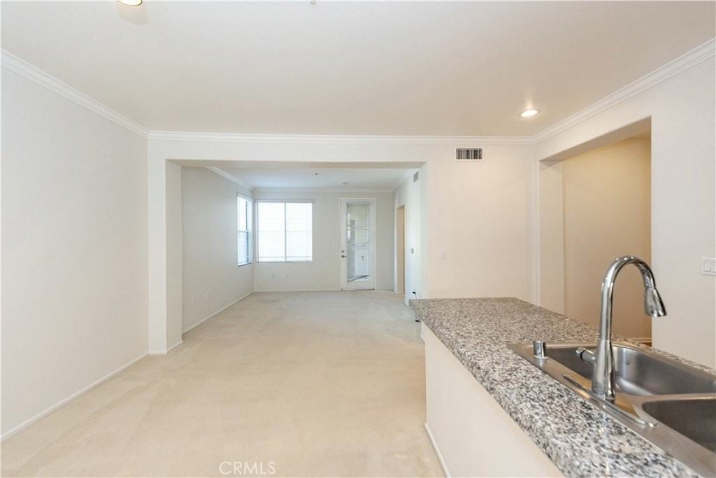 3239 Watermarke Pl - Photo 4 of 19