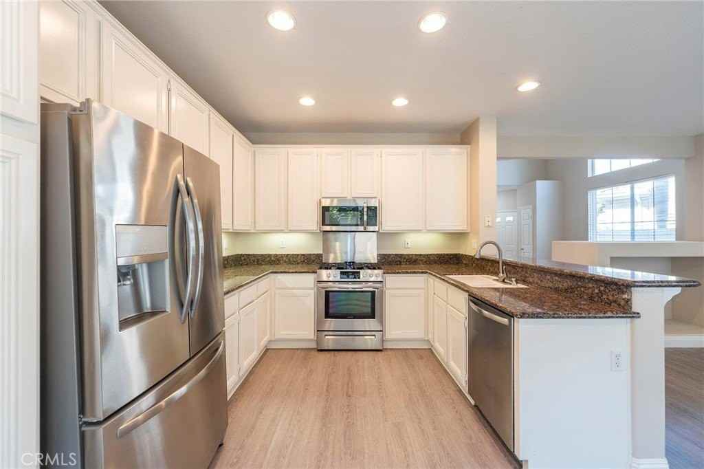 7676 Park Bay Dr - Photo 4 of 48