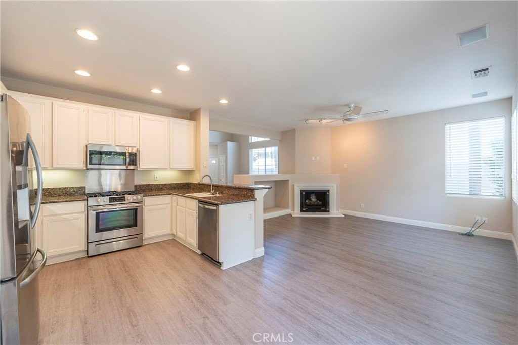 7676 Park Bay Dr - Photo 5 of 48