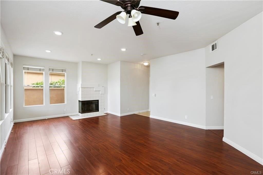 134 Cartier Aisle - Photo 3 of 31