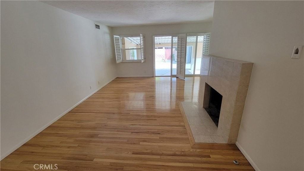 6508 Belmar Ave - Photo 2 of 21