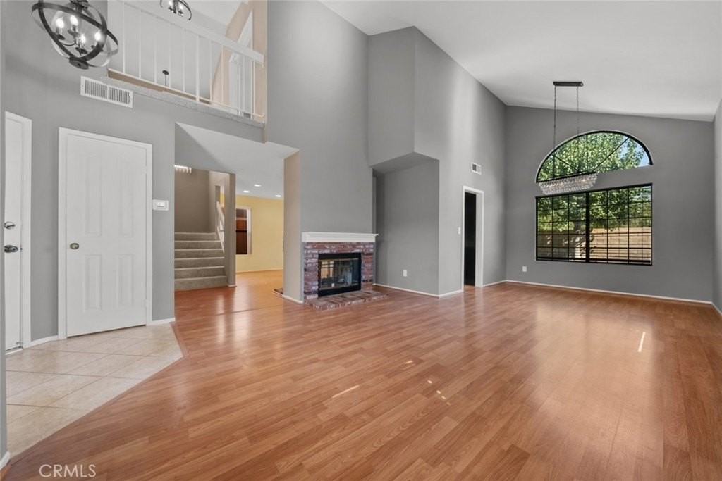 3912 Lost Springs Dr - Photo 2 of 33