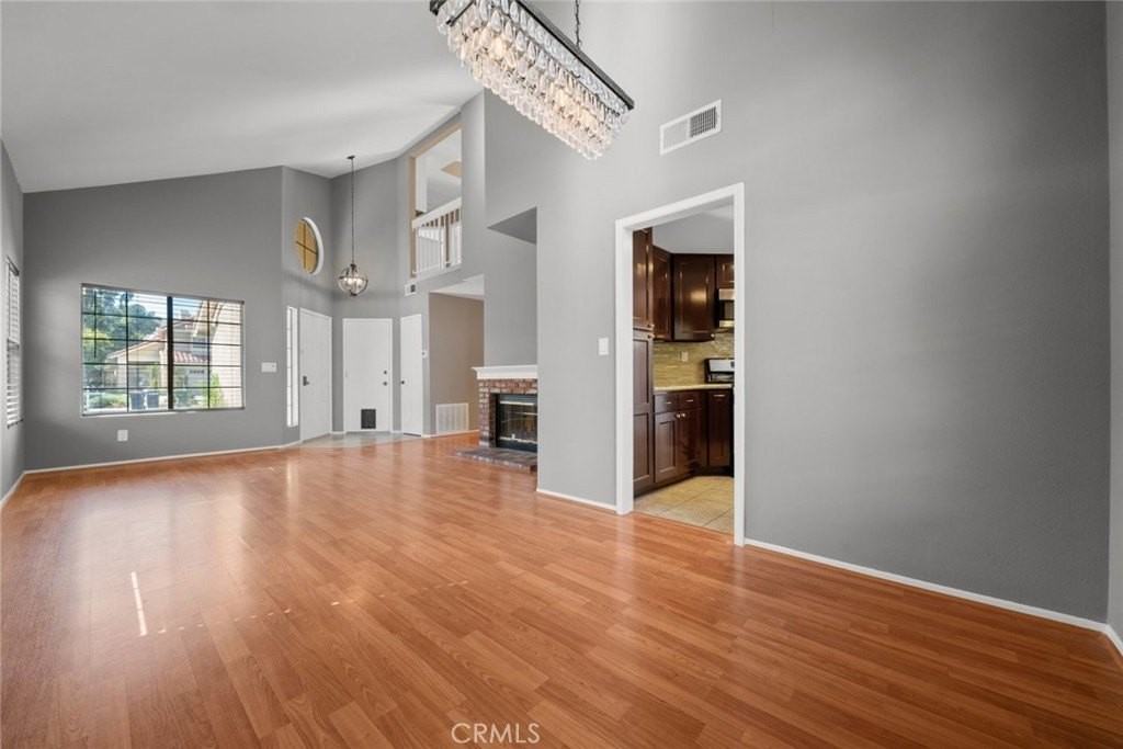 3912 Lost Springs Dr - Photo 3 of 33