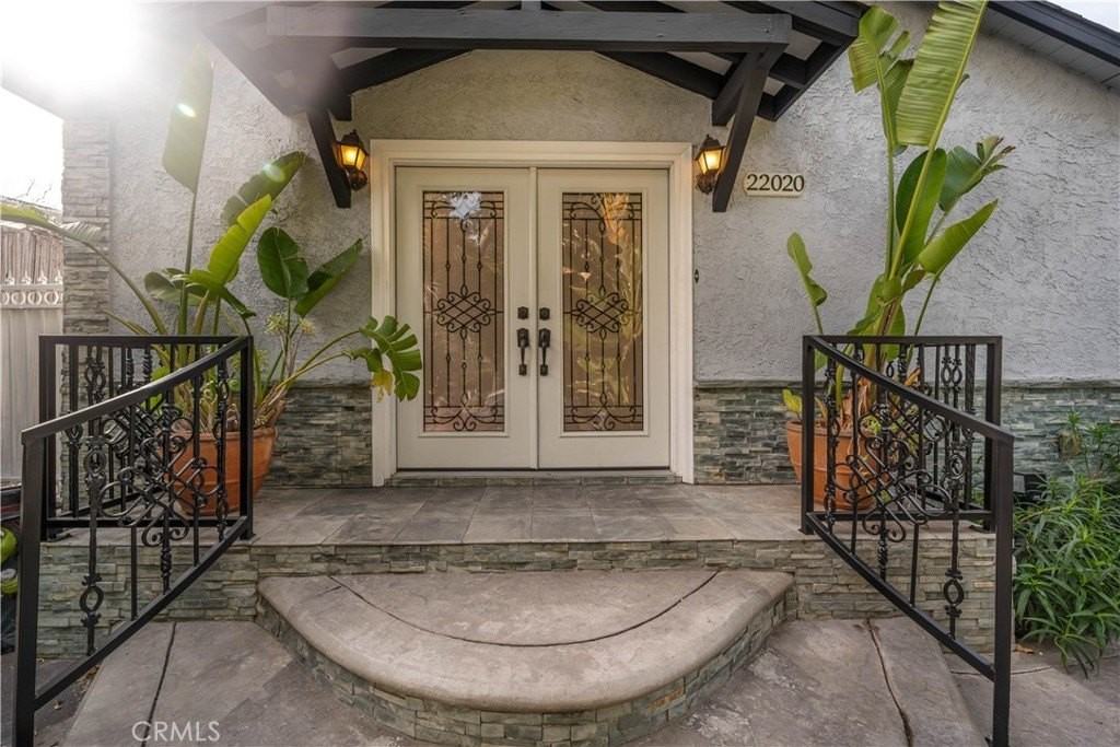 22020 Buena Ventura St - Photo 2 of 29