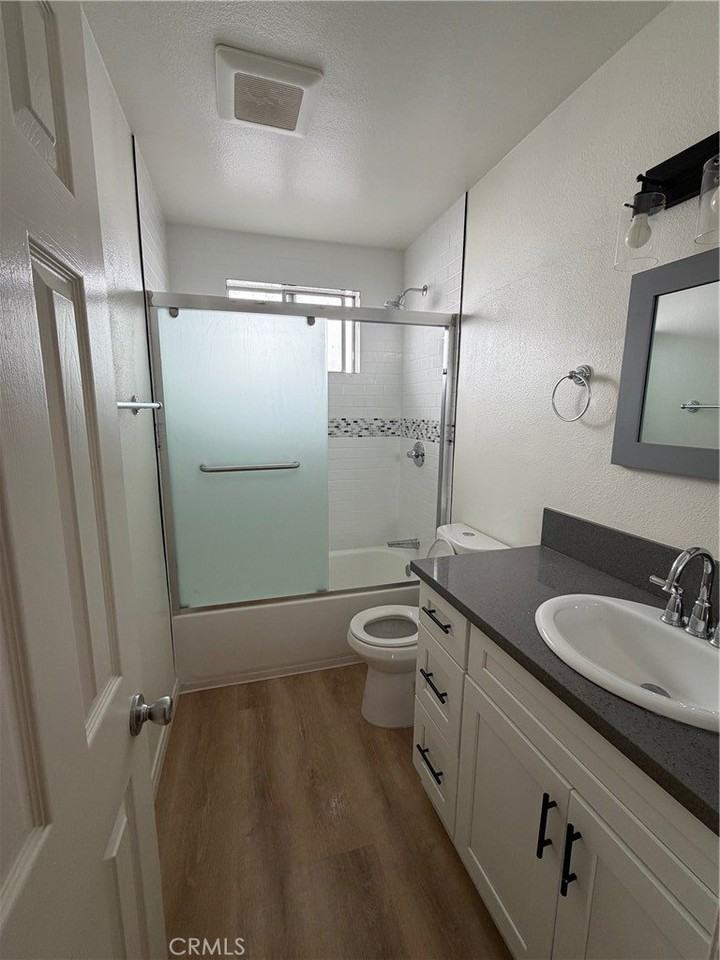 4358 Mammoth Ave #26 - Photo 5 of 6