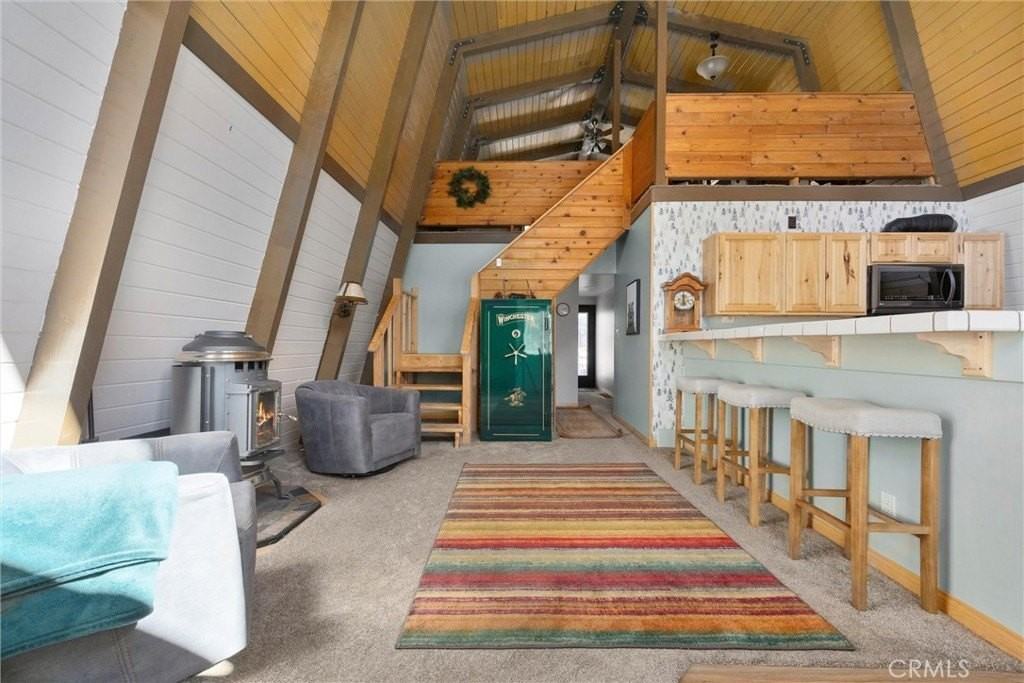 2116 Glacier Dr - Photo 4 of 26