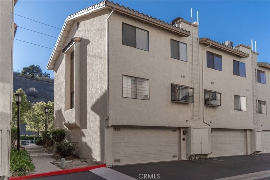 5360 Las Virgenes Rd - Photo 4 of 37