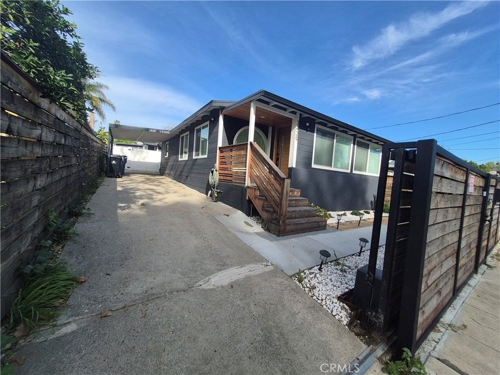 3439 Plata St - Photo 4 of 23