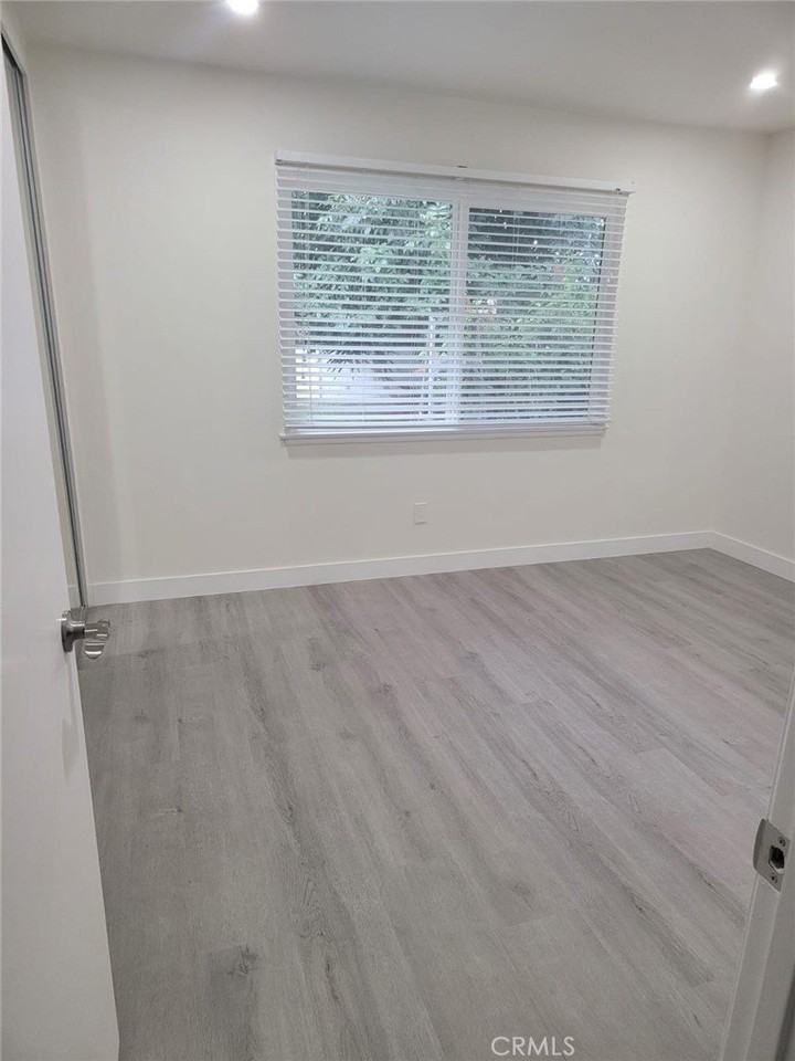 6424 Franrivers Ave - Photo 7 of 19