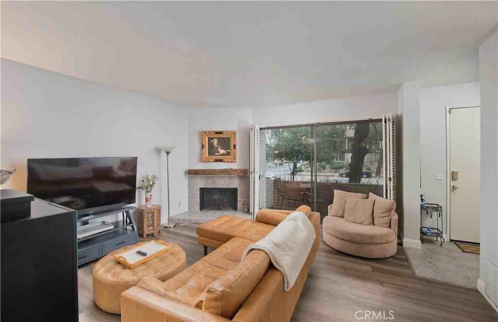 5711 Owensmouth Ave #107 - Photo 3 of 19