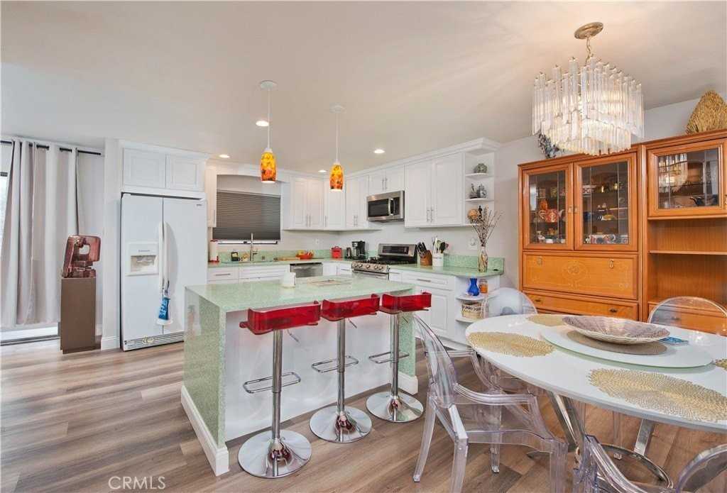 5711 Owensmouth Ave #107 - Photo 7 of 19