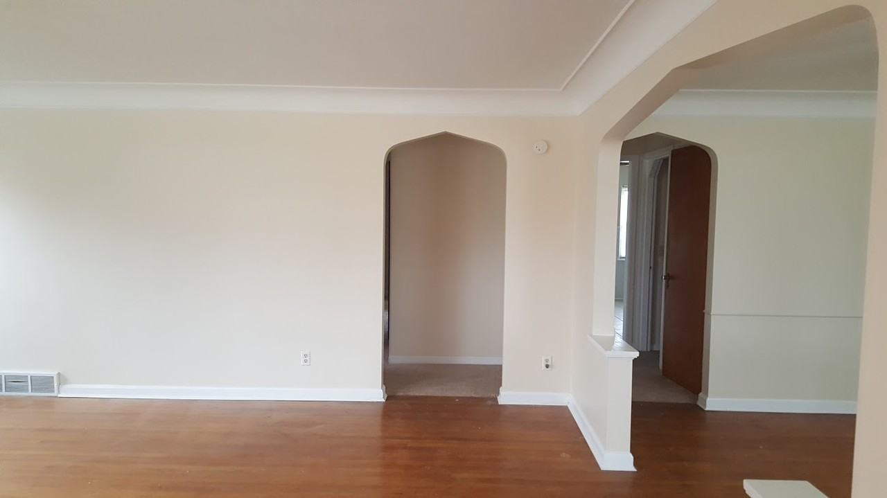 6541 Elwynne Dr - Photo 3 of 14