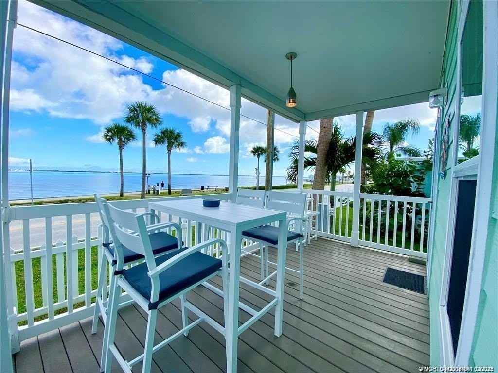 18 Ne Nautical Dr - Photo 2 of 40