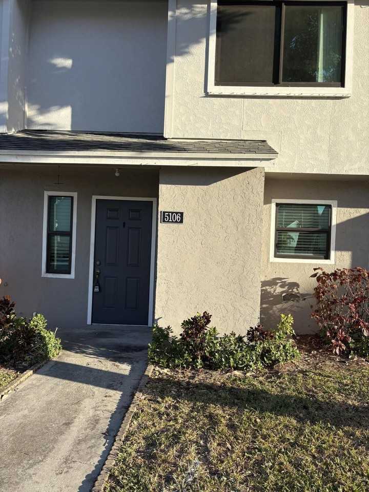 5106 Pier Dr - Photo 2 of 16