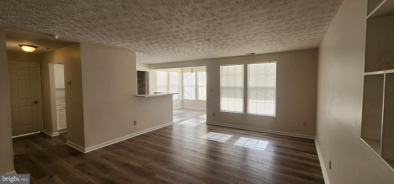 703 Orchard Overlook Apt 102 #102 - Photo 2 of 27