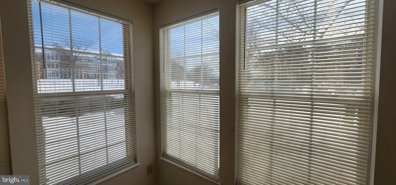 703 Orchard Overlook Apt 102 #102 - Photo 3 of 27