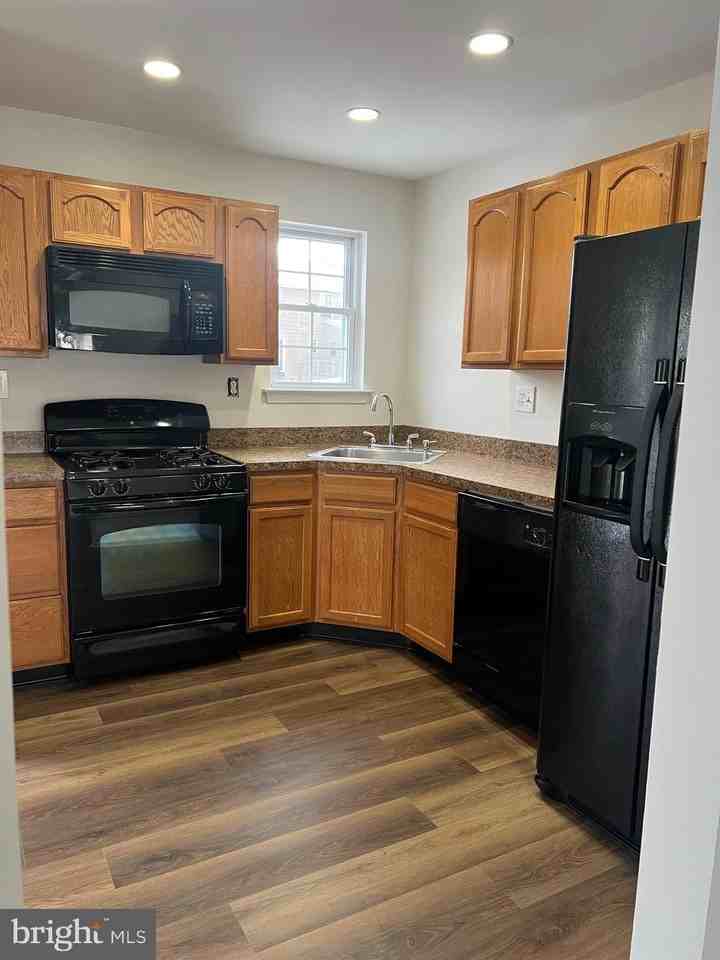 2564 Todd Ct - Photo 6 of 18