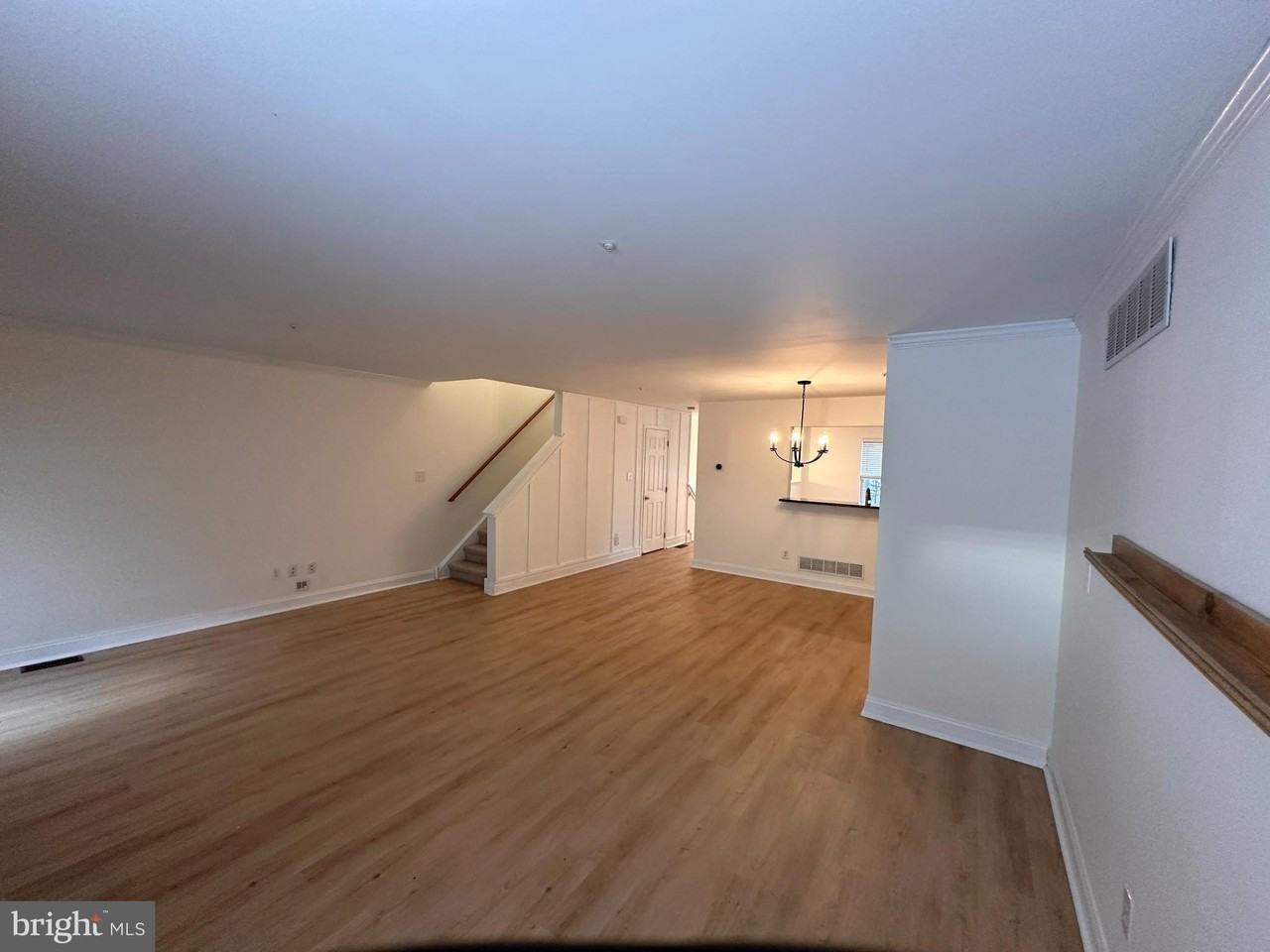 113 Merion Ave - Photo 4 of 29