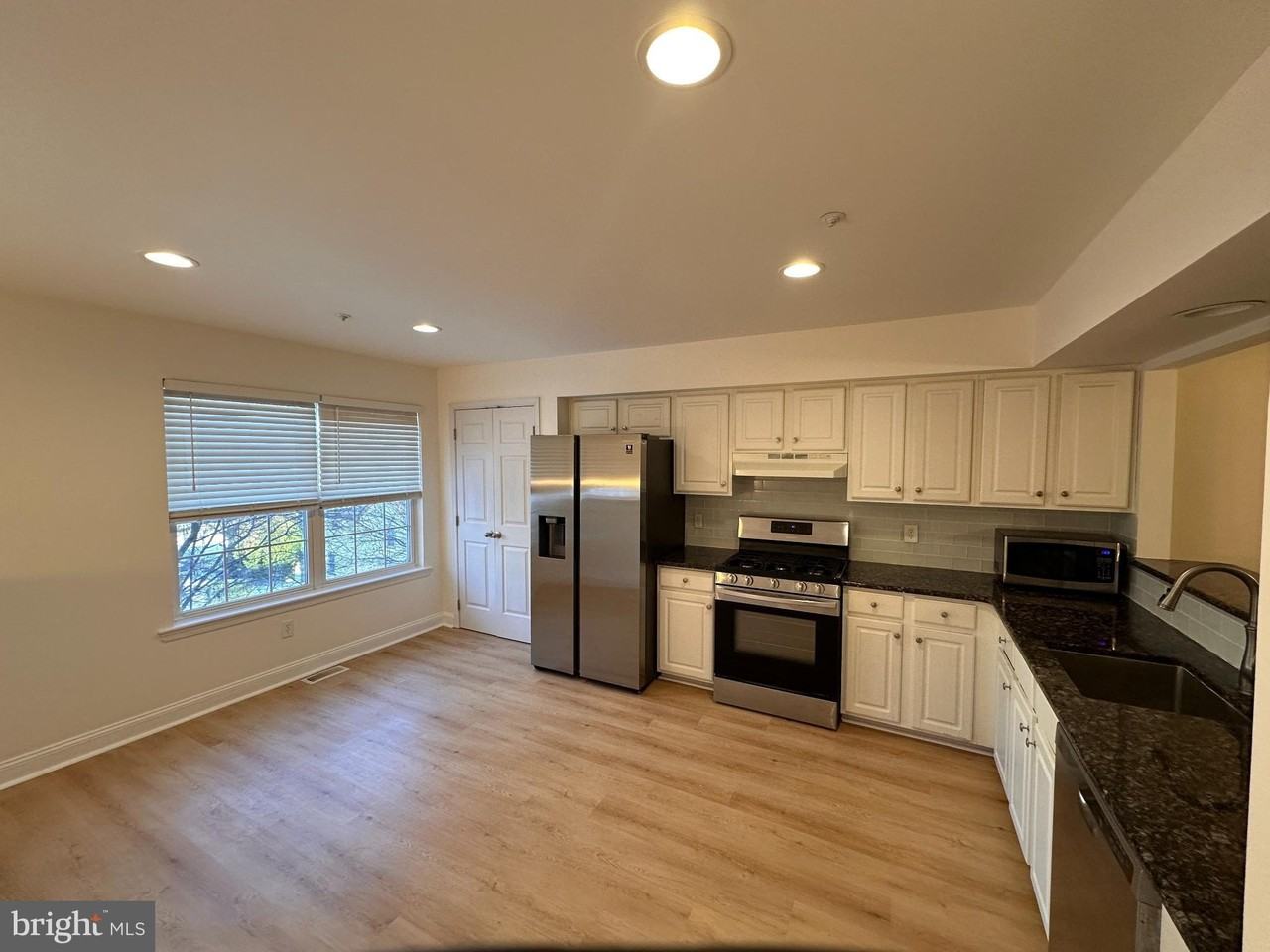 113 Merion Ave - Photo 7 of 29